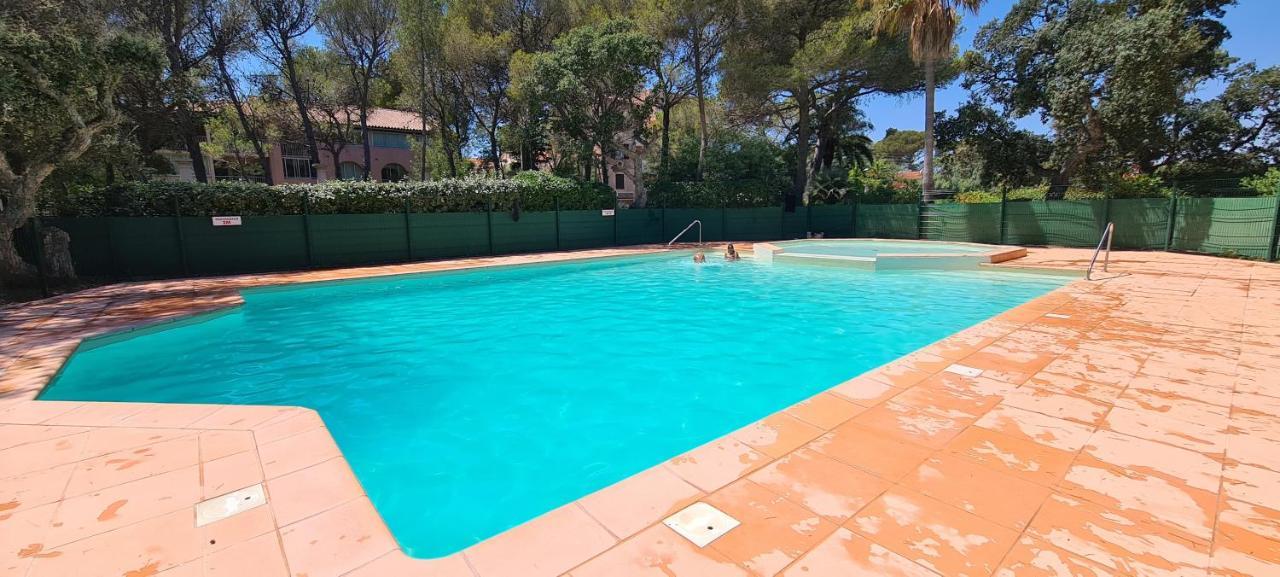 Apartamento Le Calypso Saint Aygulf Exterior foto